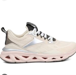 Reebok Zig Dynamica Running Shoes For Women Size 10